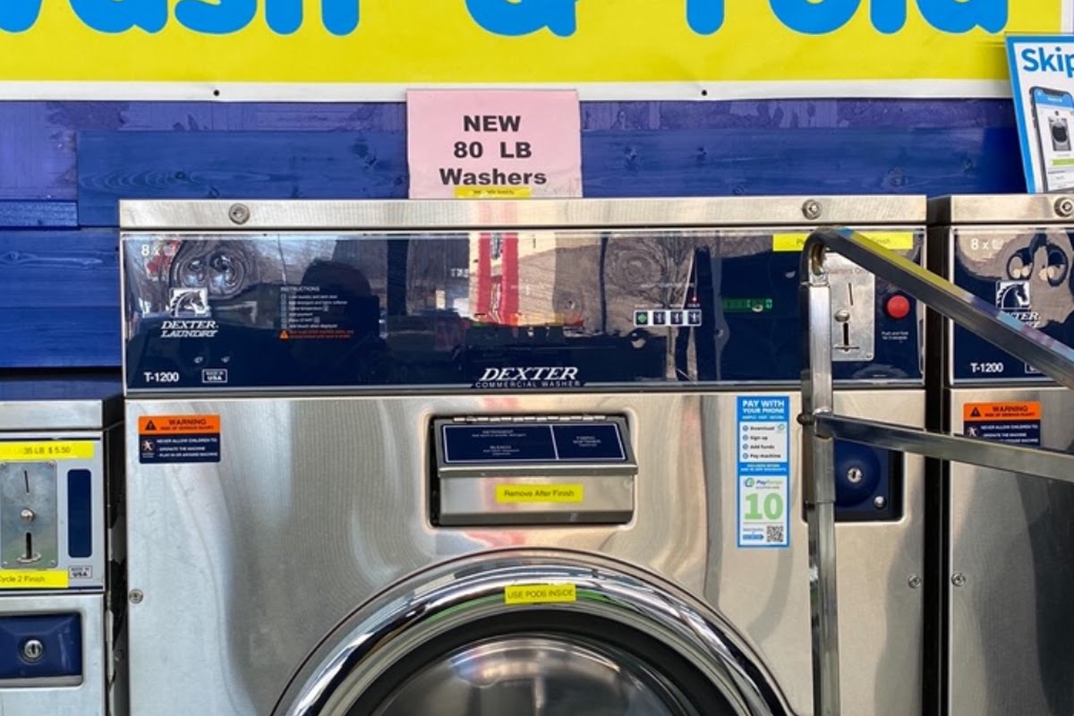 House of Laundry facility with washing machines in Ann Arbor