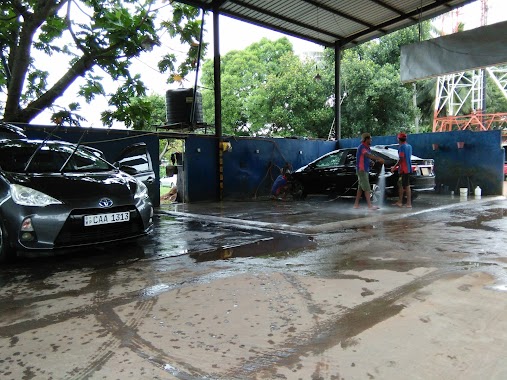 Mr. Wax Car Wash, Author: Naveen Marasinghe