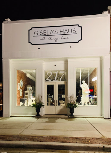 Gisela's Haus - Visual
