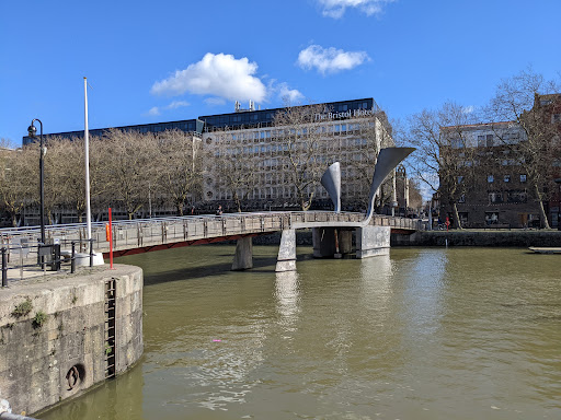 Pero's Bridge - Thumbnail