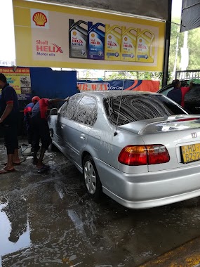 Mr. Wax Car Wash, Author: Pushpika Wanasundara