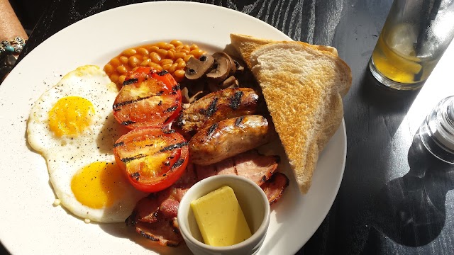 Henry's Cafe Bar