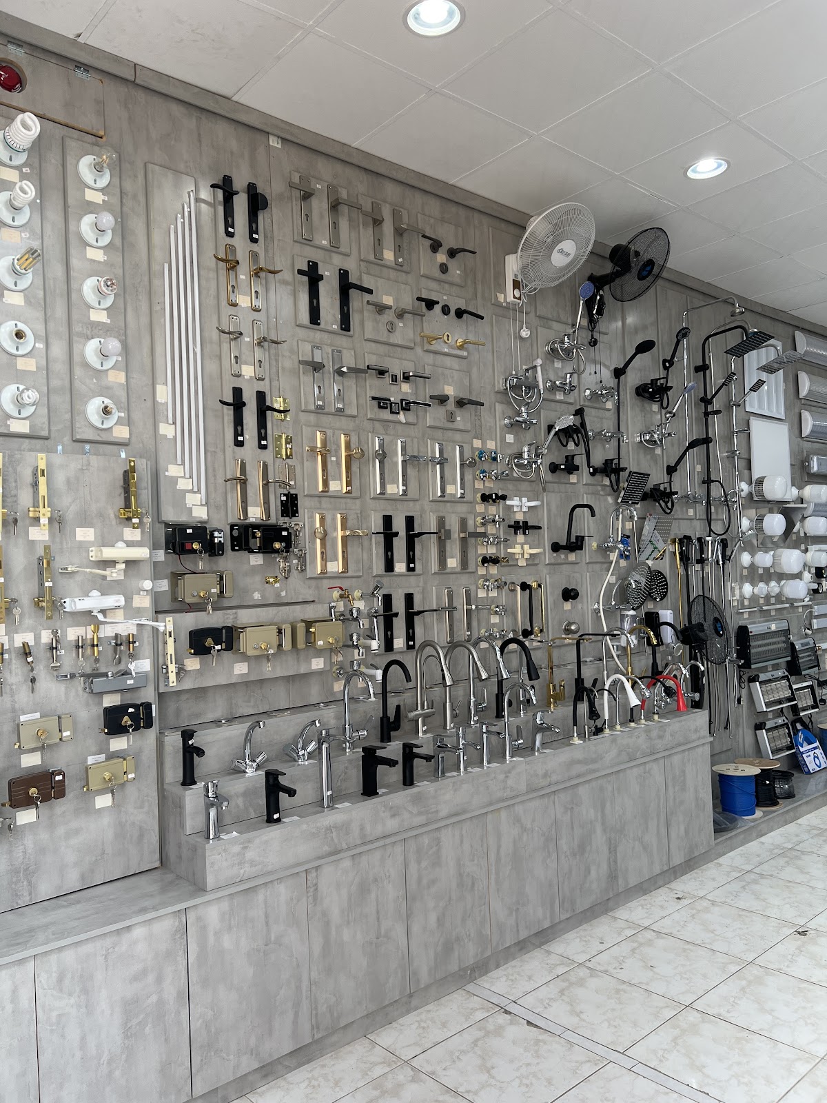 عالم العمار لمواد البناء - صورة 3