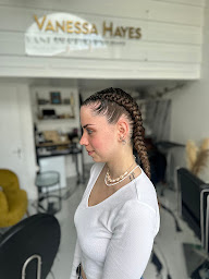 Photo n°17 de Coiffure Afro Vanessa Hayes & Soin Head Spa à Nantes (Salon de coiffure)