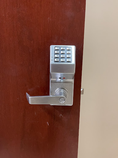 Extra Mile Locksmith - Visual