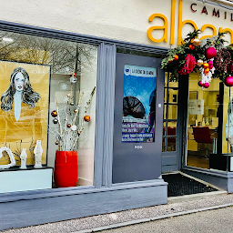 Photo n°3 de Camille Albane - Coiffeur Ste Foy Les Lyon à Sainte-Foy-lès-Lyon (Institut de beauté)