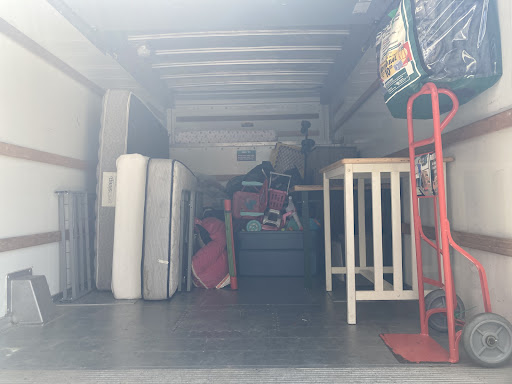 Quay's Quality Moving & Storage Company - Thumbnail