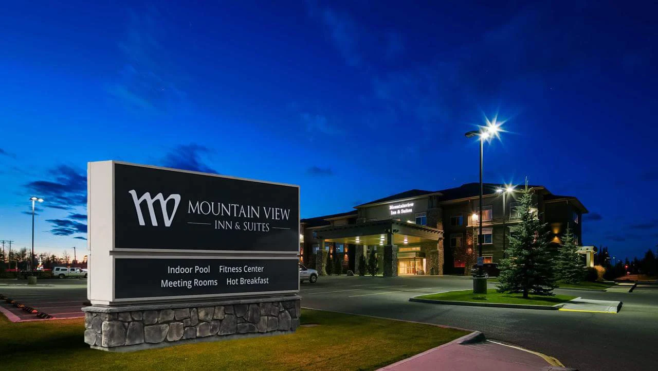 Mountain View Inn & Suites