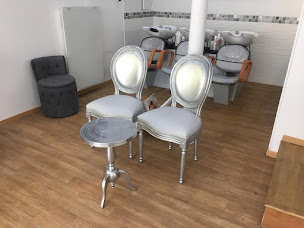 Photo n°10 de la Parisienne Coiffeur à Paris (Salon de coiffure)