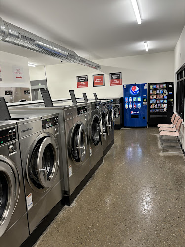Central Ridge Laundry