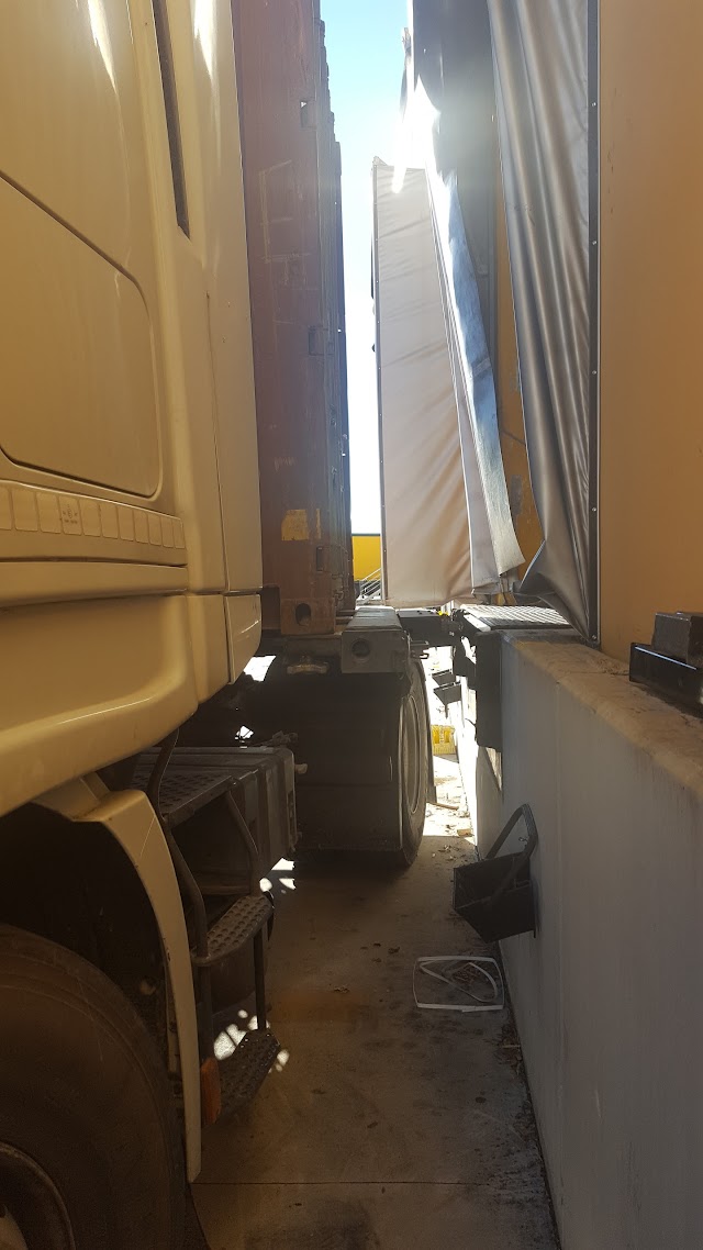 DHL
