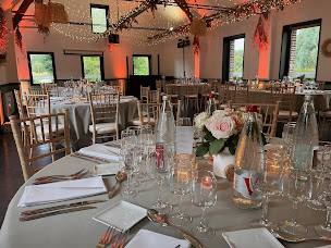 Photo n°23 de Ferme Saint Chrysole - Salon de Réception à Wambrechies (Lieu de mariage)