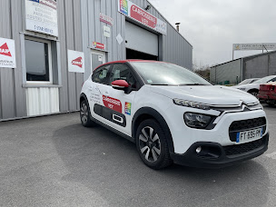 Photo n°3 de CARROSSERIE VEY à Yssingeaux (Garage automobile)