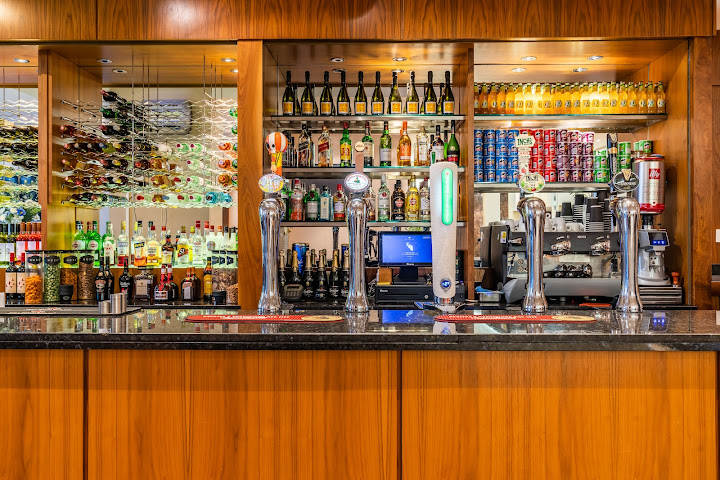 Central Park Hotel by null