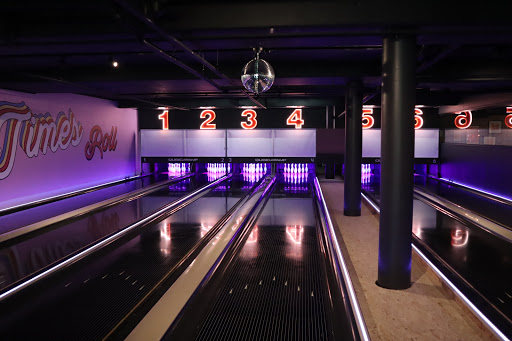 Social Alley Ten Pin Bowling - Thumbnail