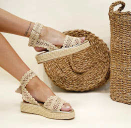 Photo n°1 de ALLURE: Chaussures et accessoires à Caen (Magasin de chaussures)