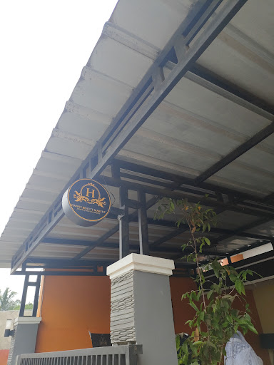 Hanny Beauty Makeup & Wedding Gallery