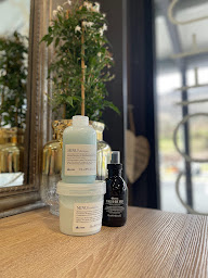 Photo n°14 de Naturéa coiffure à Vic-sur-Cère (Salon de coiffure)