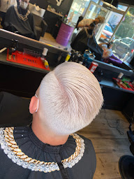 Photo n°22 de LAD Barbershop & Women à Saint-Laurent-du-Var (Magasin d'articles de coiffure pour hommes)