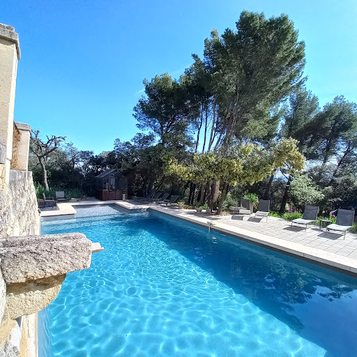 Photo de Le Bastion des Papes. Location saisonnière de charme en Provence, avec piscine et SPA privés à Châteauneuf-de-Gadagne (84470)