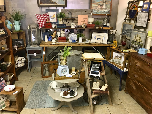 East Coast Props & Antiques - Thumbnail