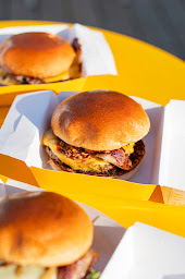 Photo n°18 de DEPARTEMENTAL Amilly - POKAORA & GOLDEN BUN - Food court à emporter à Amilly (Bar à poke)