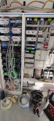 Elektro Voigtländer Großenhainer Str. 13, 01561 Priestewitz, Deutschland