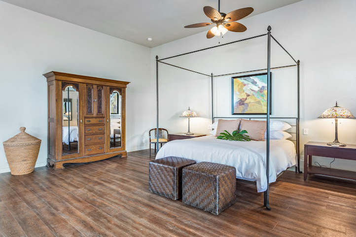 Holualoa Inn by null