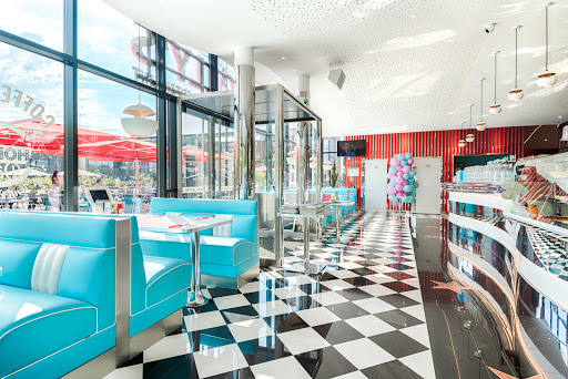 Photo 1 - Holly's Diner