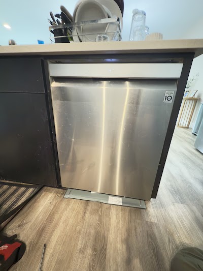 Refrigerator repair service