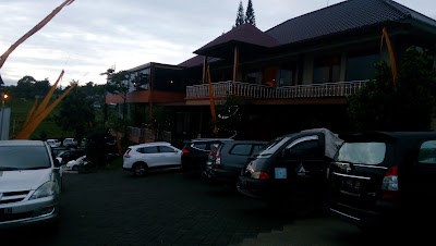 Photos of Rainbow Market (Kompleks Pertokoan Gedengan)
