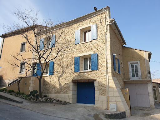 Photo de LES GRANDS PRÉS DES BARONNIES - La Muse :Location gite avec piscine,grande capacité,face aux Dentelles de Montmirail,Vaucluse à Sablet (84110)