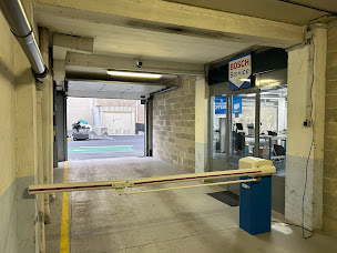 Photo n°4 de Bosch Car Service - Garage Marseille Centre à Marseille (Garage automobile)