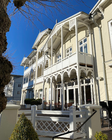 ROEWERS Privathotel & Spa by null