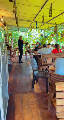 Opiniones de TANGARA AZULEJA en La Avanzada - Cafetería