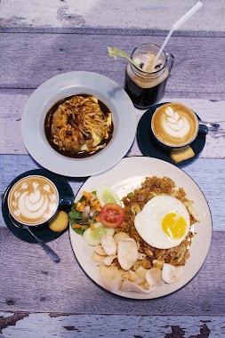 Grob Kaffee, Author: Hurley Yap