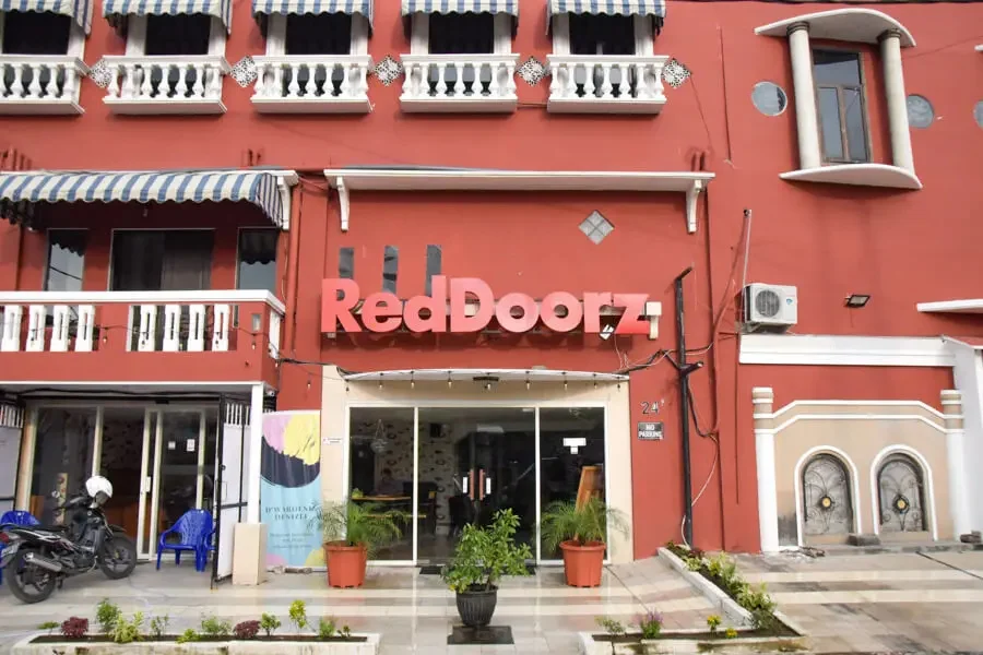 RedDoorz near Pelabuhan Tanjung Perak 2 Surabaya
