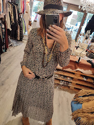 Photo n°3 de Kanna Boutique à Jassans-Riottier (Magasin de vêtements pour femmes)