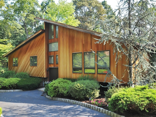 Roslyn "Rozzy the Realtor" Breitstein Realtor Coldwell Banker Alpine/Closter - Thumbnail