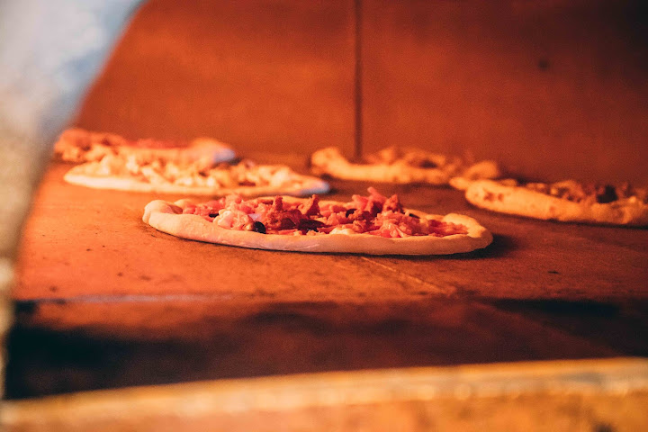 Mama Dough Pizza by null