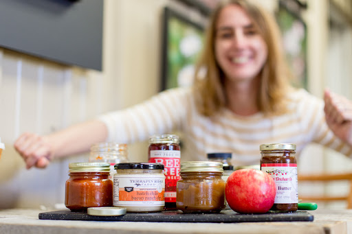 Sacia Orchards Apple Market & Bakery - Thumbnail