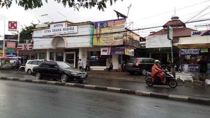 Apotek Citra Graha Medika, Author: Dokter Ahli Sunat