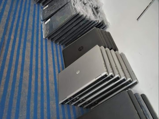 GET NEW LAPTOPS AT 3000 RUPEES CHEAPER PRICE THAN SRINAGAR MARKET PRICE. post image