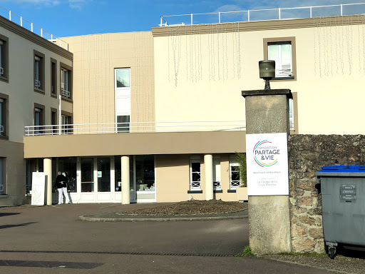 Photo de Fondation Partage et Vie - EHPAD Le Village de la Croix Blanche - Autun à Arnay-le-Duc (21230)