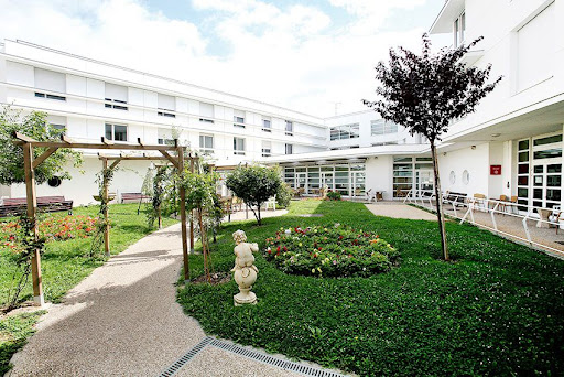 Photo de Ehpad Association Adef Résidences la Maison du Saule Cendré à Villeneuve-le-Roi (94290)