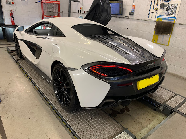 LCM Automotive, MOT & Service Centre - Auto repair shop