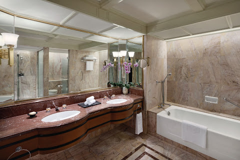 Shangri-La Bangkok by null