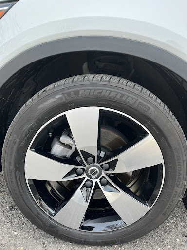 Red Bank Volvo Autobody - Thumbnail
