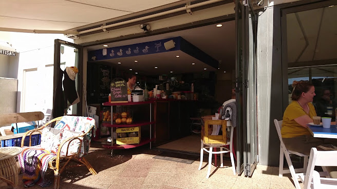 Toast Cafe by null