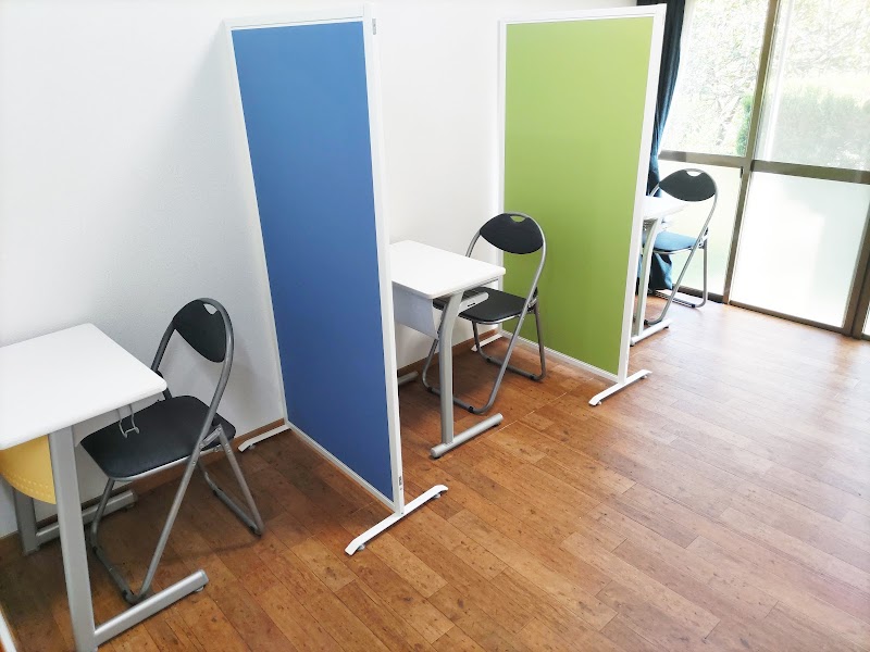 E Academy （イーアカデミー）塾